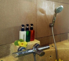 Двухместная вилла с видом на сад двуспальная кровать в Andaman Cannacia Resort & Spa