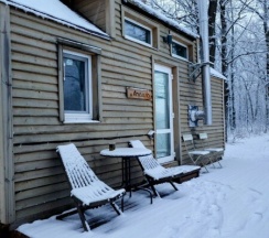 Дом Аполло с баней на дровах и камином. 1-2 гостя. Побеги. в Побеги