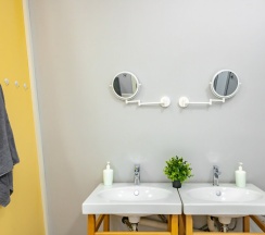 Кровать в общем номере в Море