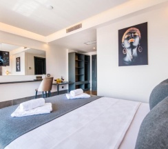 Двухместный номер Deluxe с видом на море двуспальная кровать в Kas Pier Hotel
