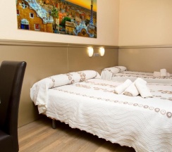 Трёхместный номер Standard в Hostal Barcelona