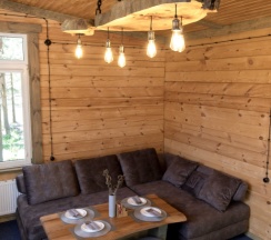 Коттедж с красивым видом из окна в Glamping_07