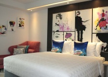 Двухместный номер Ladies' Floor двуспальная кровать в Hotel Clover Asoke