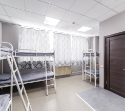 Койко-место в мужском номере на 10 человек в Alfa best house