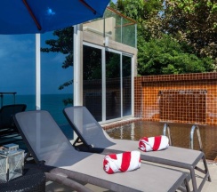 Люкс Pool с 2 комнатами с видом на море в Отель Royal Beach Boutique Resort & Spa