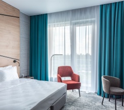 Стандартный номер с одной двухспальной кроватью в ПСБ Патриот Cosmos Hotels