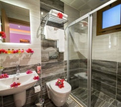 Двухместный номер Standard с балконом 2 отдельные кровати в Kayi Hotel