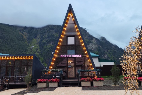 Эльбрус: Коттедж Bordo House