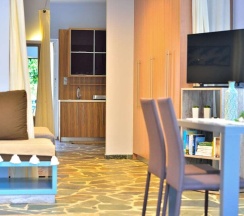 Семейный номер Standard с балконом в Peli Hotel