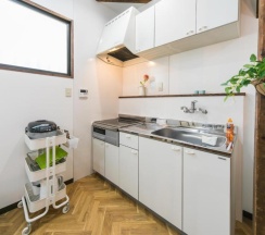 Коттедж с 5 комнатами в Nao's House USJ