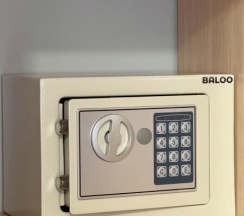 Номер с двумя односпальными кроватями и балконом в Киви