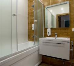 Апартаменты с 2 спальнями. Вид на реку Казанку и аквапарк "Ривьера" в Sibgat Apartments