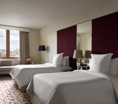 Номер Люкс Four Seasons Экзекьютив с видом на Кремль Твин в Four Seasons Hotel Moscow