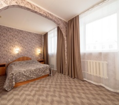 Номер улучшенный полулюкс с 1 двуспальной кроватью в Москва