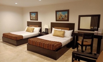 Двухместный номер Deluxe двуспальная кровать в Paragon Tower Hotel
