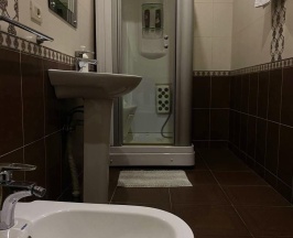 2-местный 1-комнатный номер стандарт с 1 двуспальной кроватью в Адам