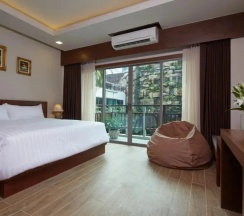 Двухместный номер Crystal с видом на город двуспальная кровать в The AGATE Pattaya Boutique Resort
