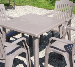 Апартаменты с 4 комнатами в Изумрудный