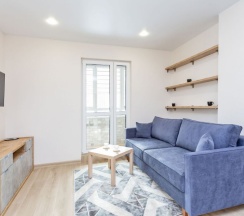 Номер Superior в Квартира на сутки Маяк Минск Метро 5 мин Wi-Fi Кондиционер Кухня объединена с жилой зоной Отдельная спальня Отчётные документы