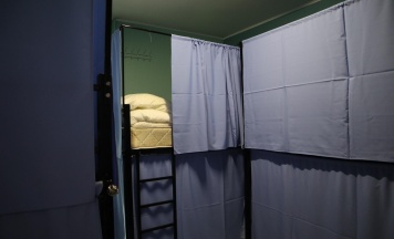 Кровать в общем мужском  номере с 3-двухъярусными кроватями 12м² в Отель на Тимирязевской