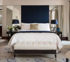 Номер Премьер Кинг в Four Seasons Hotel Moscow