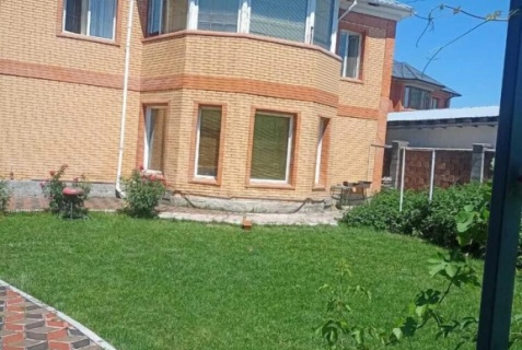 Алматы: Коттедж Cottage