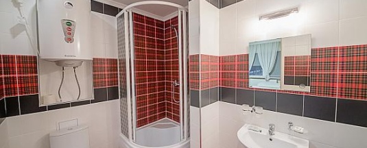 Номер стандарт с 2 односпальными кроватями и диваном в Andersen