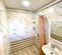 Комната комфорт с 2 односпальными и 1 двуспальной кроватью в У дяди Вани