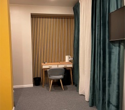 Улучшенный номер с одной кроватью Queen size (Отель Маяк) в Мёд & Маяк