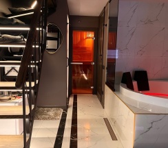 Duplex Junior Suit в Кино Rooms Aurora