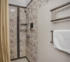 Двухместные апартаменты 9 с кухней с видом на море двуспальная кровать в Exclusive Hotel&Apartments