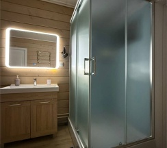 Хаусбот 2 в Времена Года