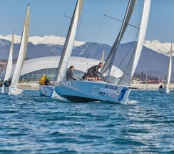 Люкс с балконом и видом на море в Кавказ