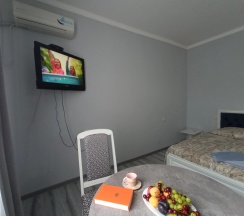 Четырёхместный номер Superior с балконом в Samira