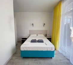 Комната комфорт с 1 двуспальной кроватью в Villa Mariya