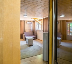 6-местный 2-комнатный "Семейный" номер с балконом в Манэ