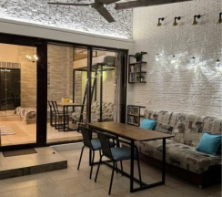 [1] Студия с патио и отдельным входом в Loft