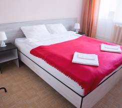 Стандартный номер с одной двухместной либо двумя отдельными кроватями в Victory