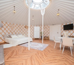 Юрта Зори в Папоротник