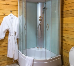 18-ти местный дом в Прибрежном поселке в Бутик