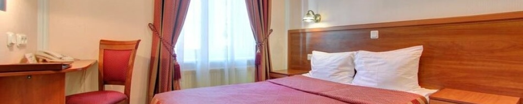 комфорт с одной большой кроватью в Атрия