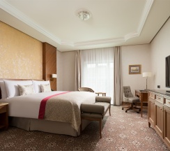 Супериор Кинг с видом во внутренний двор в Lotte hotel St.Petersburg