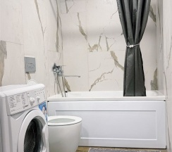 Апартаменты двухкомнатные (ЛЮКС) с балконом и красивым видом в Polikariya