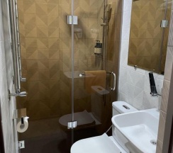 Двухместный номер Standard с балконом и с видом на сад двуспальная кровать в Hotel City Centre
