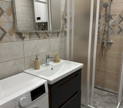 Апартаменты вместимостью 2+2 2 этаж (№6) в Сибирский