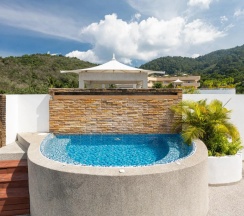 Люкс New с джакузи на крыше c 1 комнатой в Phunawa Resort