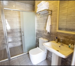 Двухместный номер Deluxe с видом на город 2 отдельные кровати в Отель La Casa Nizami
