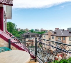 Двухместный люкс с 2 комнатами с балконом 2 отдельные кровати в Аист