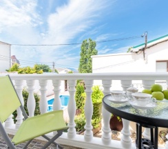 Двухместный номер Economy с балконом двуспальная кровать в Прованс