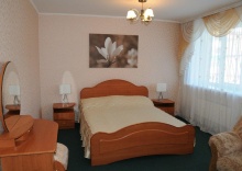 2-комнатный номер люкс с 1 двуспальной кроватью (с завтраком) в Заря